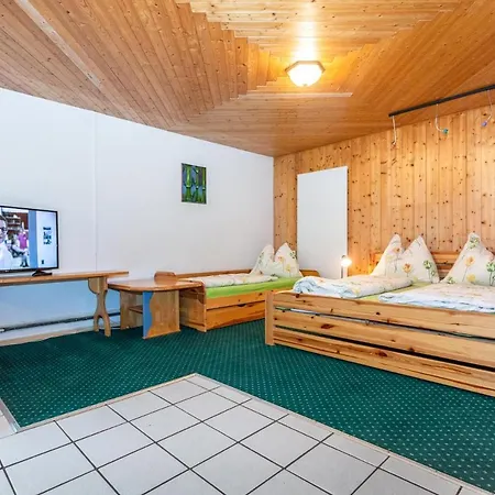Ferienwohnung Erdgeschoss Апартаменты *